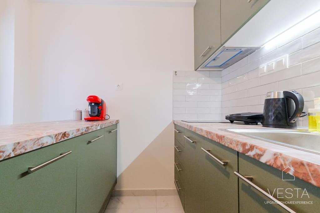Theofilos Urban Apartment, Close To City Center Thessaloniki Exterior photo